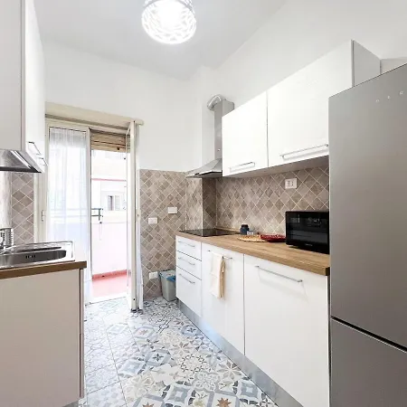 Bonelli Eur Space Apartment